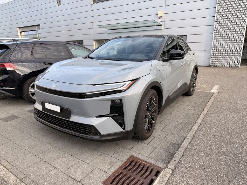 Toyota C-HR+