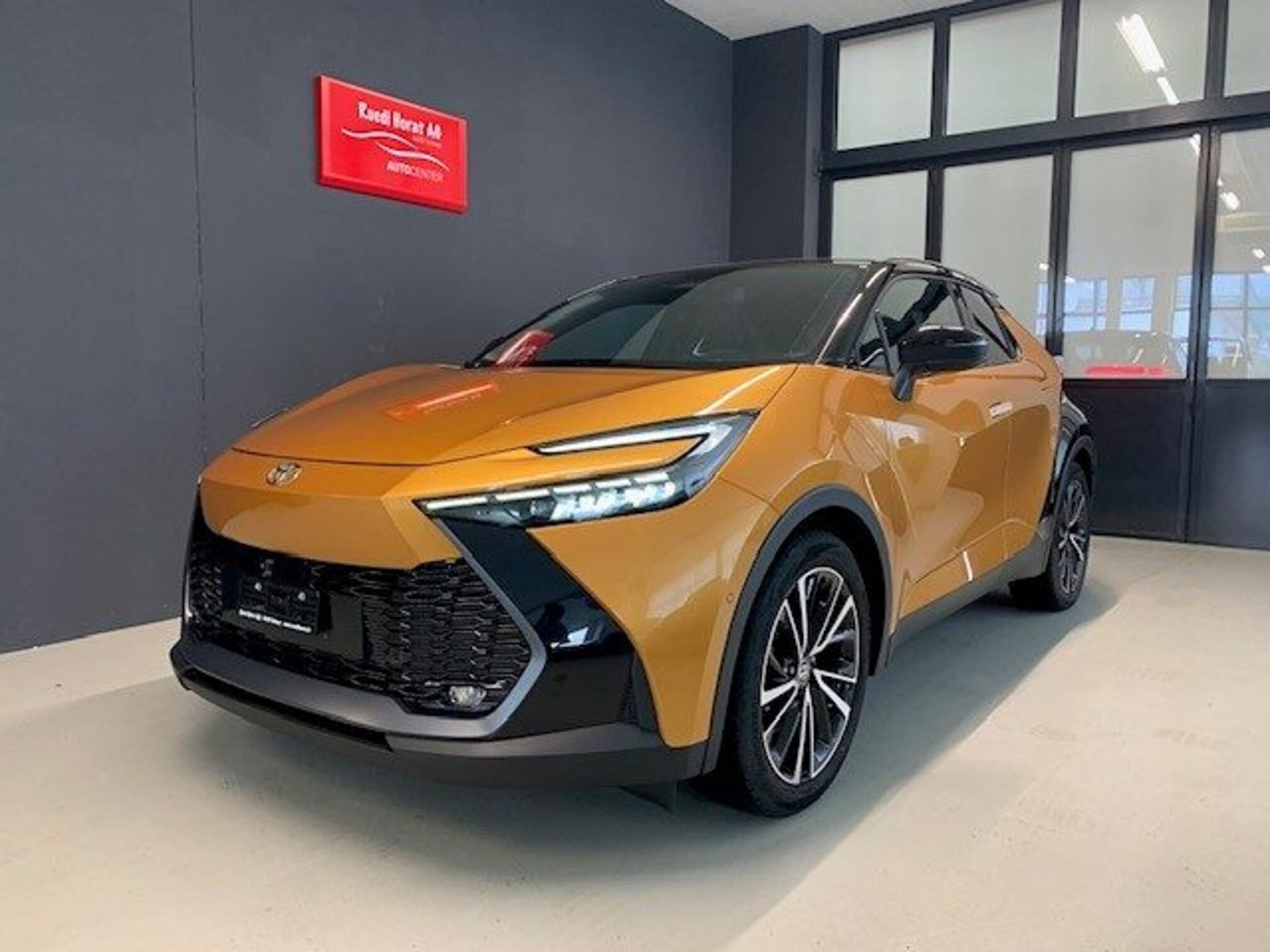TOYOTA C-HR 2.0 Hybrid