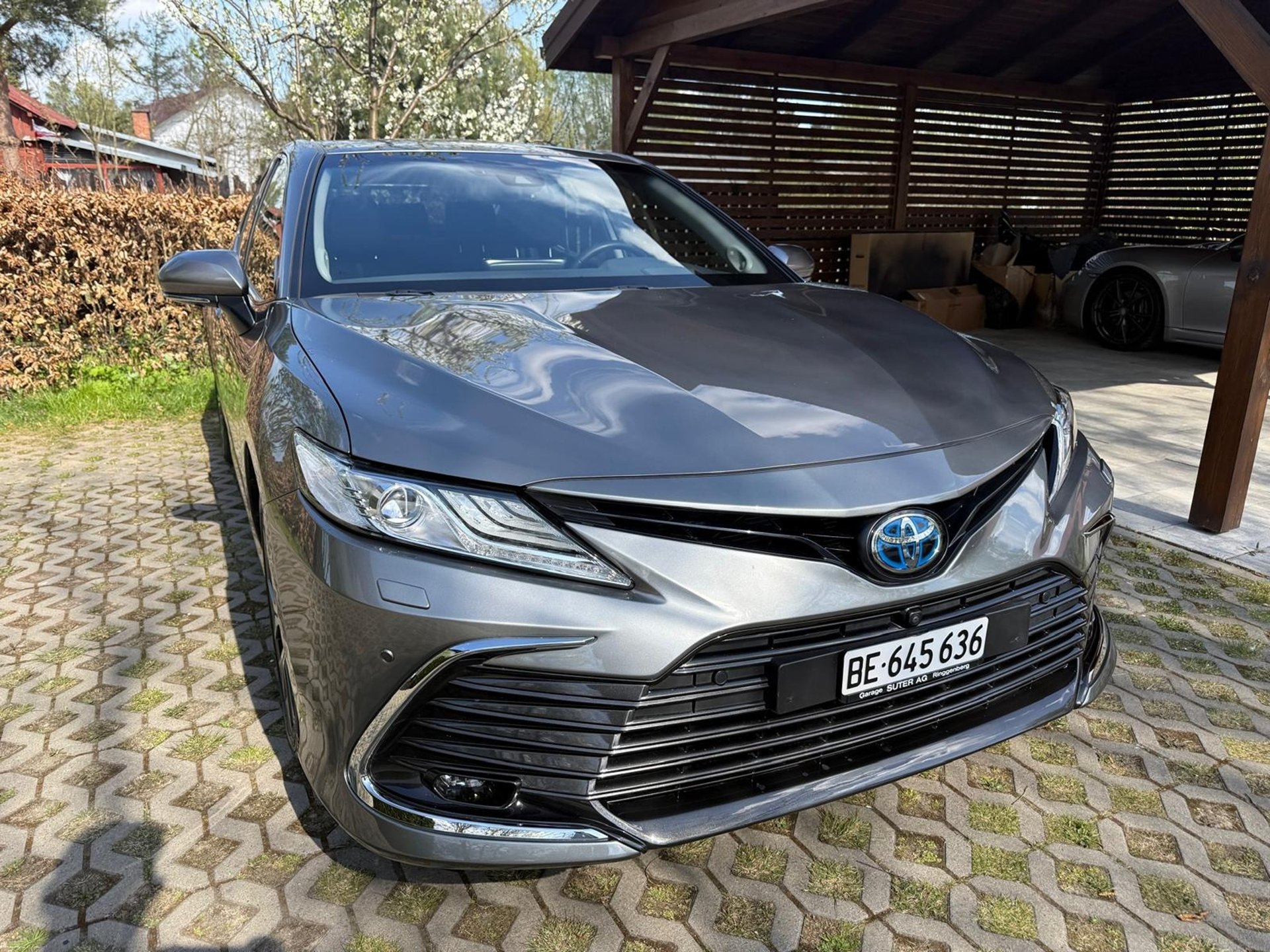 TOYOTA Camry Hybrid