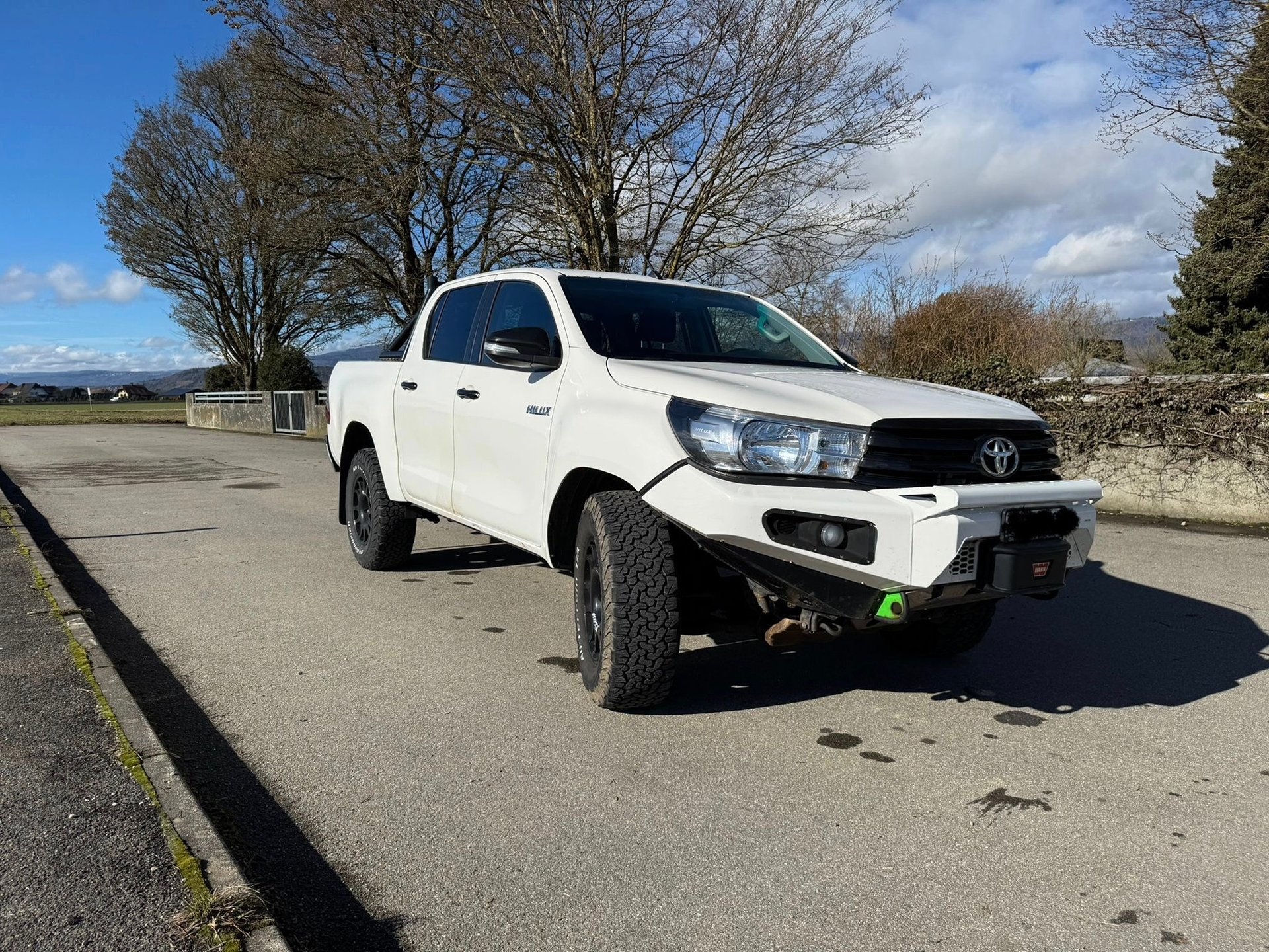 TOYOTA Hilux 2.4D-4D 4x4