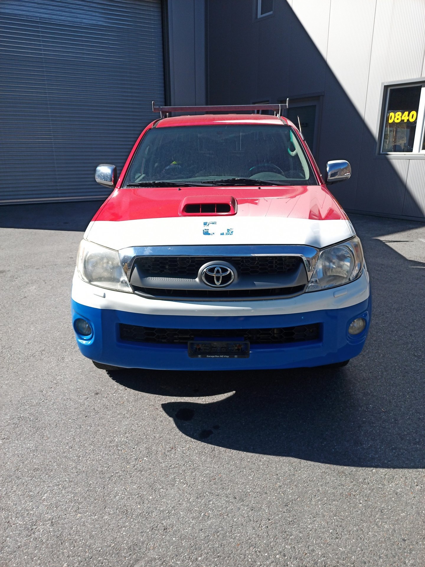 TOYOTA HILUX 2.5D 4WD