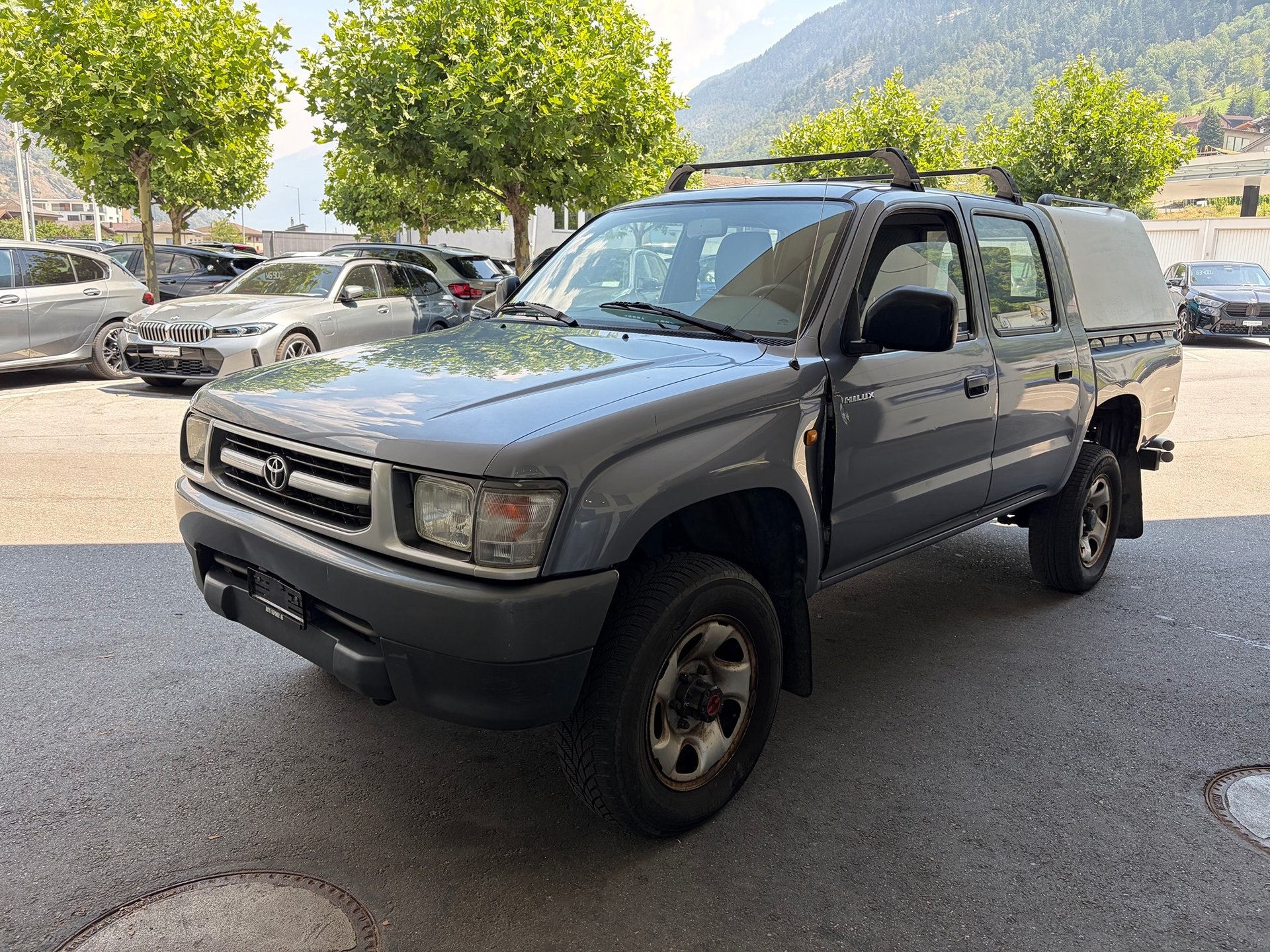 TOYOTA Hilux 4WD
