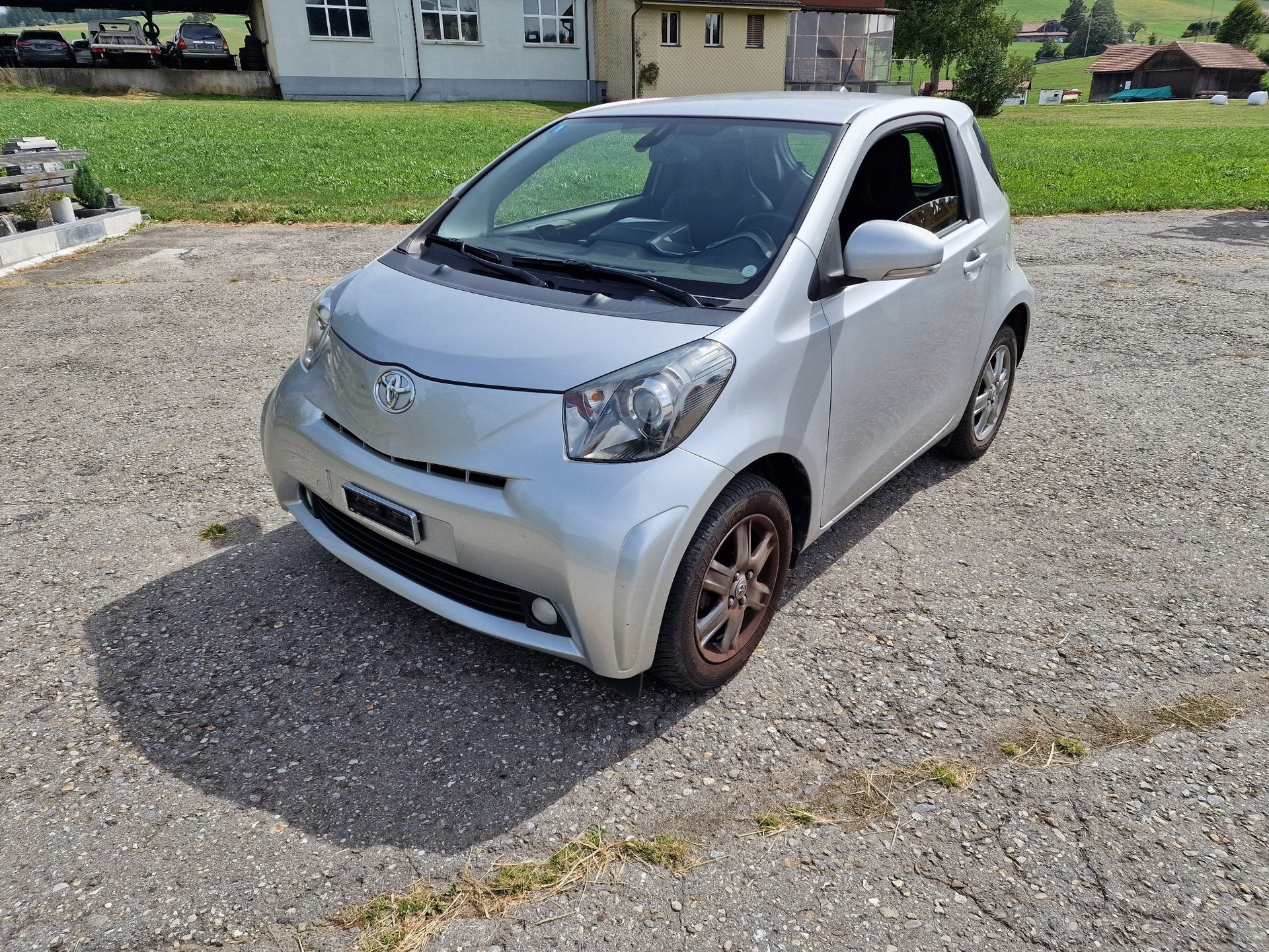 TOYOTA iQ 1.0