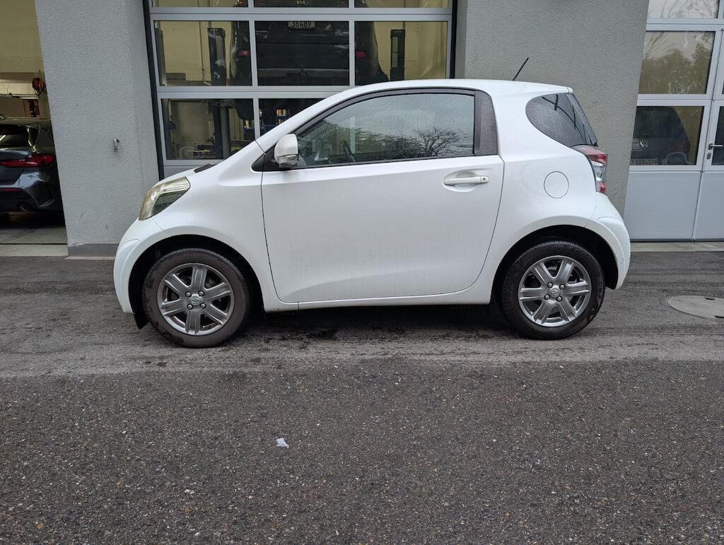 Toyota iQ 1.0