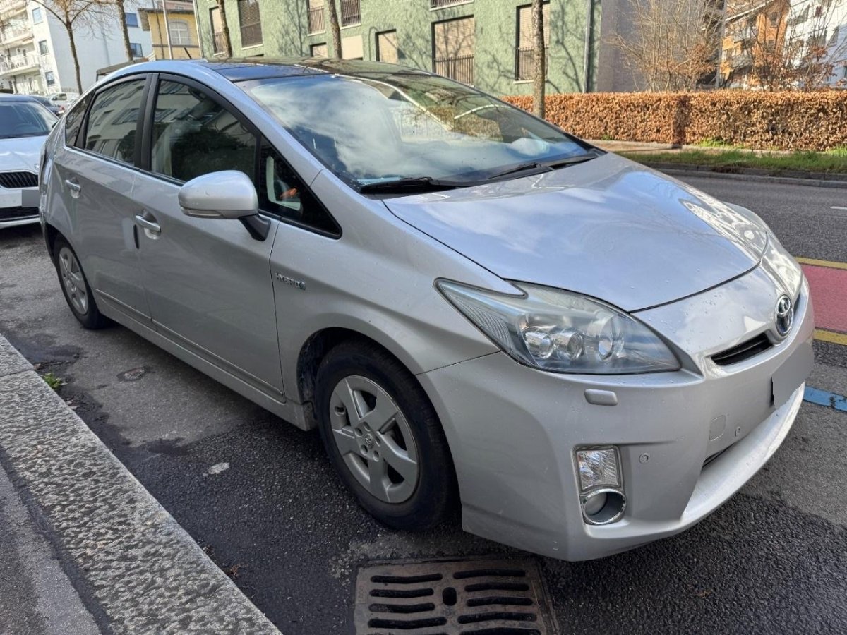 TOYOTA Prius 1.8 VVT-i HSD Sol, 99 HP