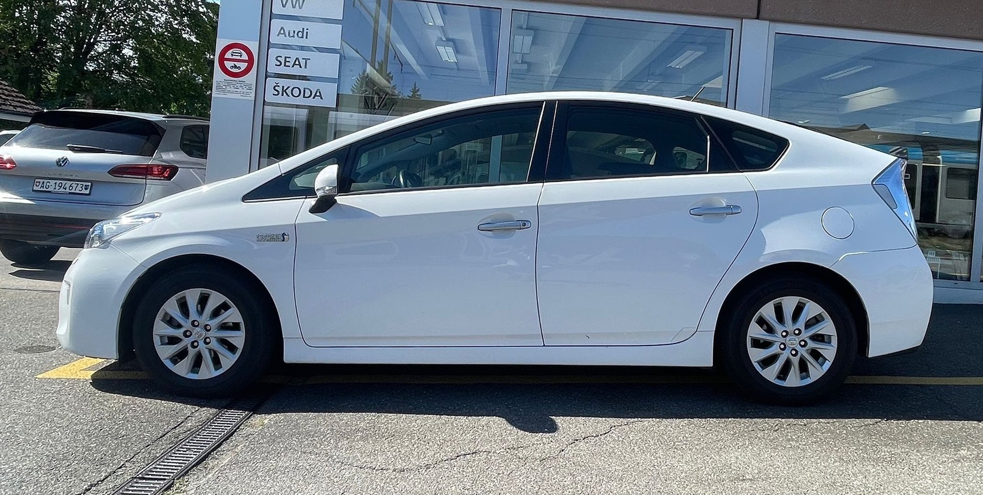TOYOTA Prius Plug-in