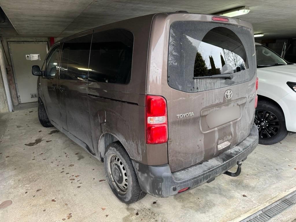 TOYOTA Proace 1.5D Combi L1, 120 HP