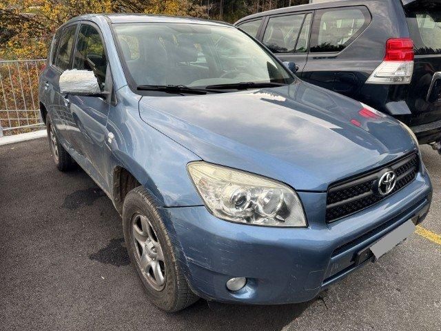 Toyota RAV4 2.0i