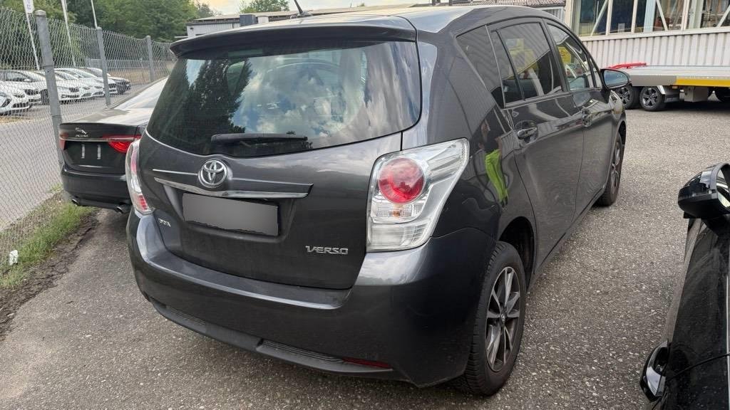 Toyota Verso  Verso 1.6, 111 HP