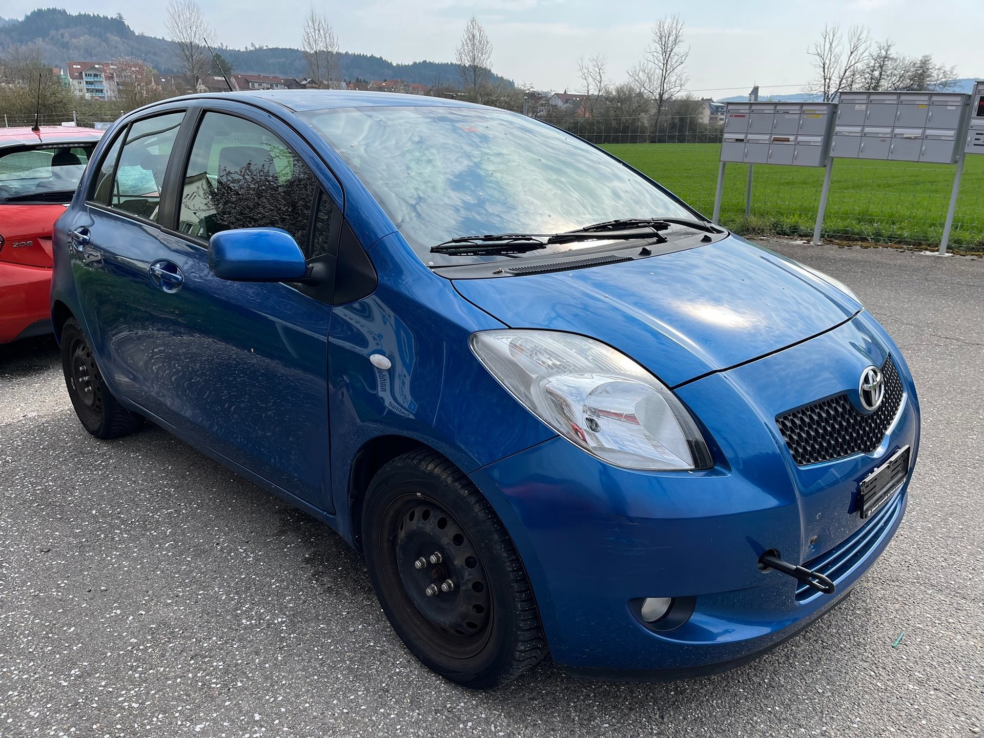 TOYOTA Yaris 1.3