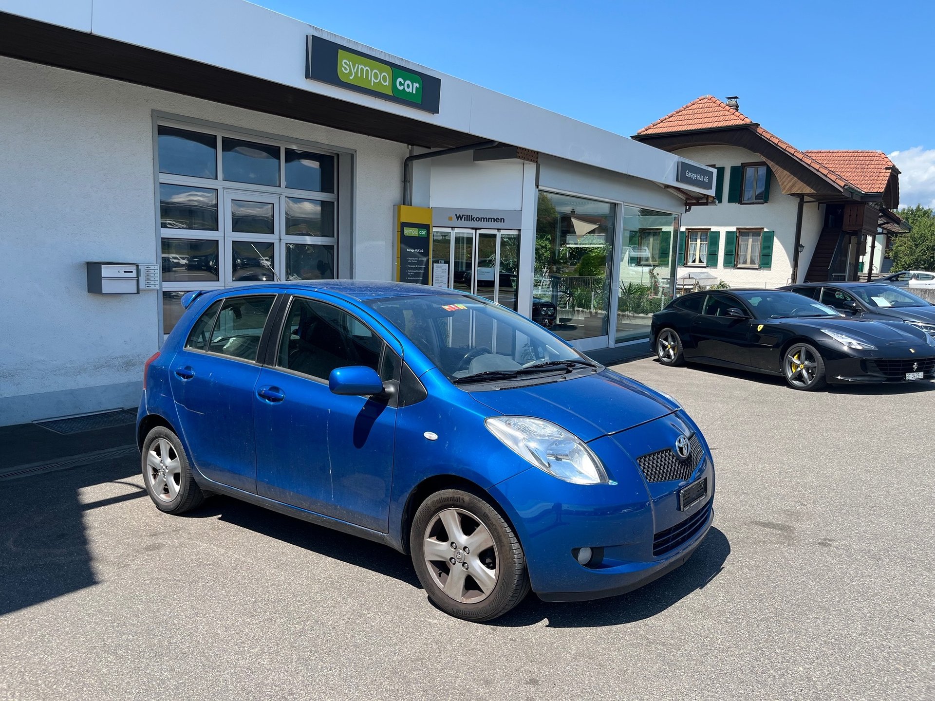TOYOTA Yaris 1.3