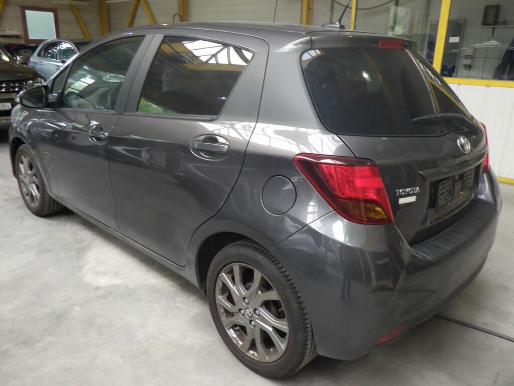 TOYOTA Yaris 1.33 Trend