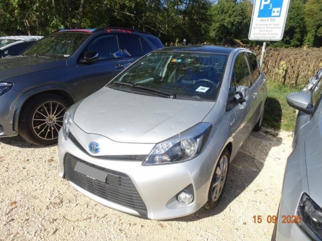 Toyota Yaris 1.5 VVT-i HSD Sol