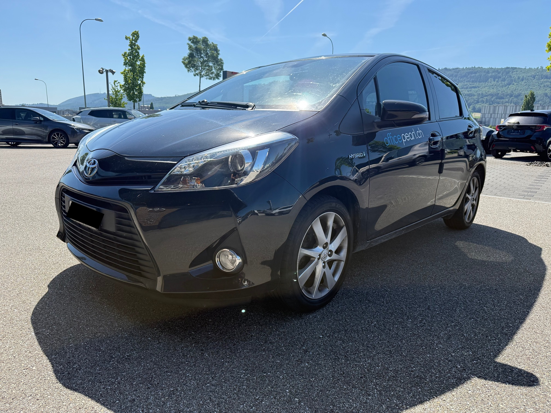 TOYOTA Yaris Hybrid