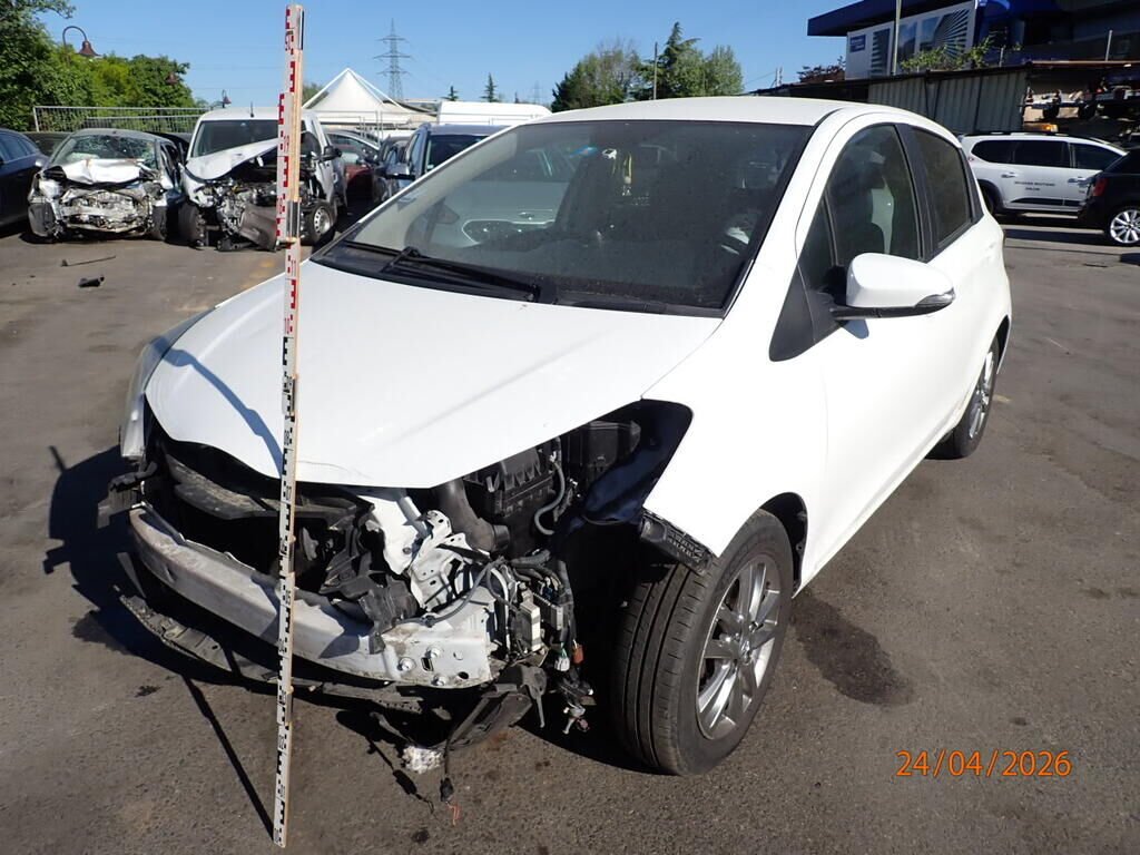 Toyota Yaris (P13)(2014->)
