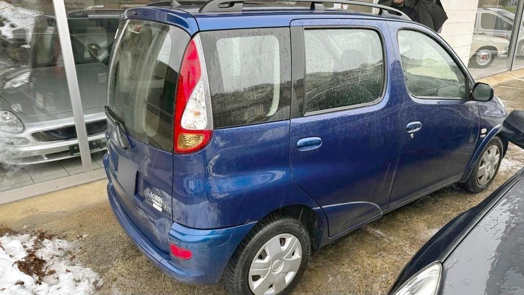 Toyota Yaris Verso Linea Luna, 84 HP