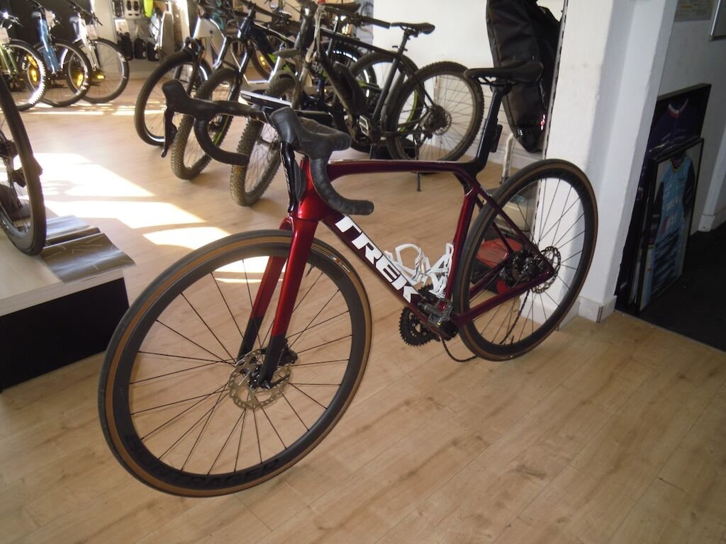 Trek Madone SL6 M Crimson 8e Gén.