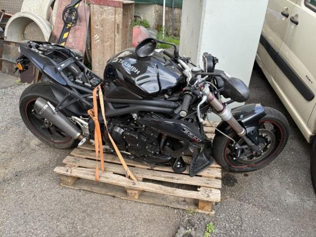 Triumph Speed Triple 1050 R ABS 001 1050