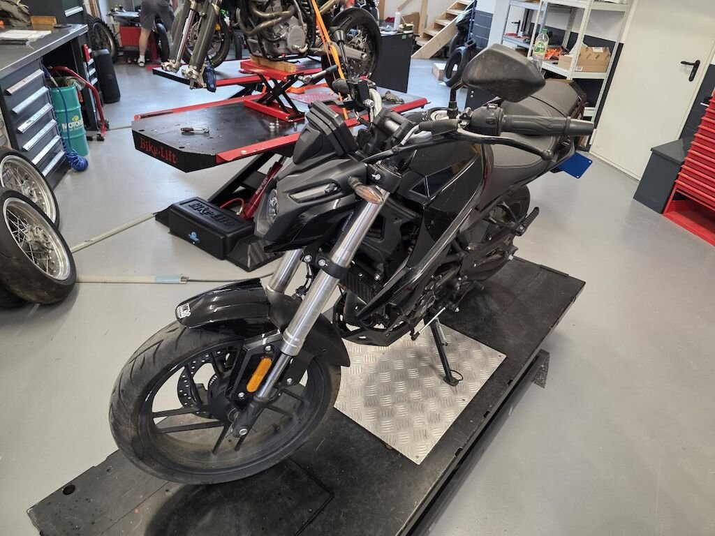 VOGE R 125