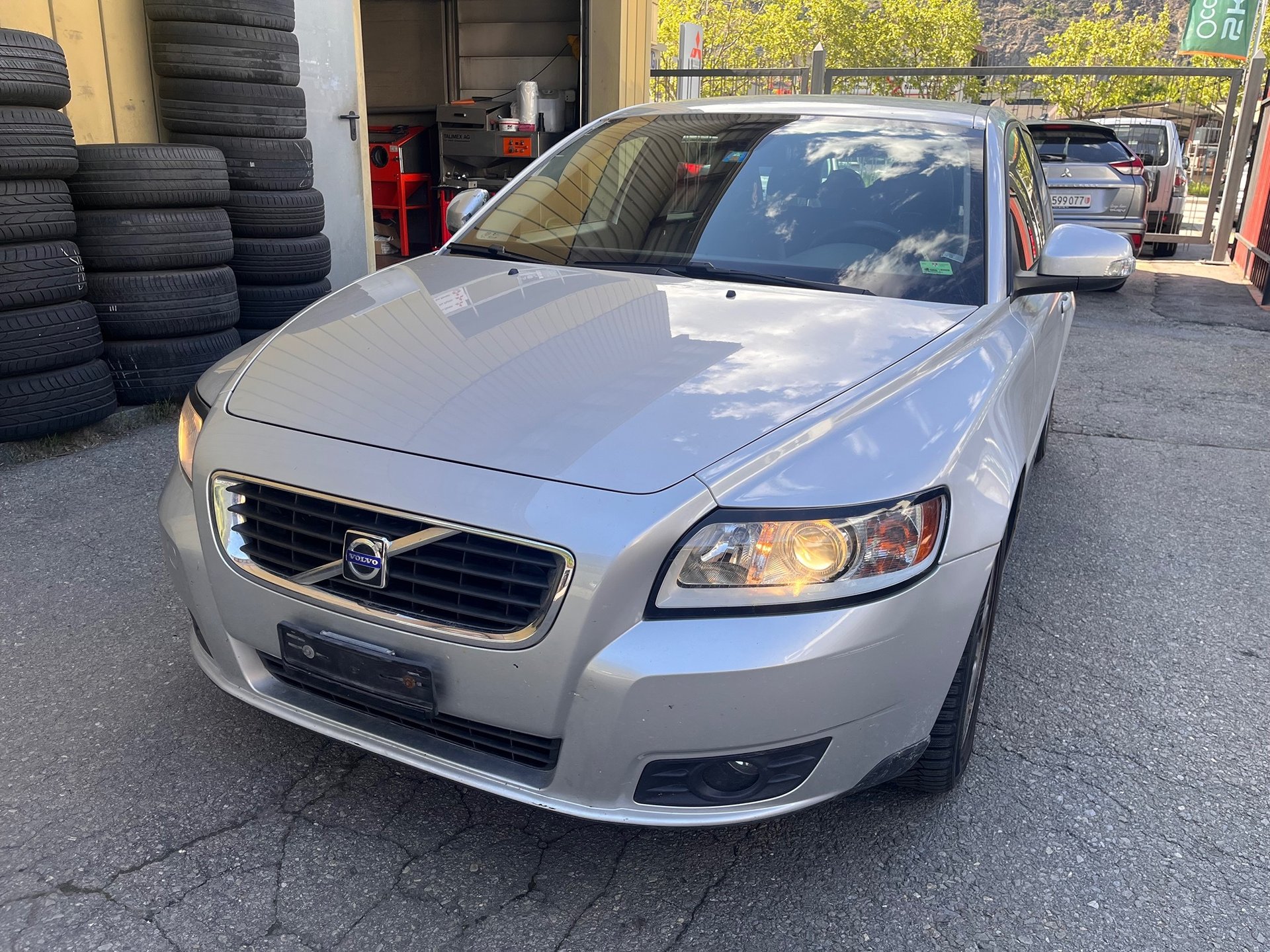 VOLVO V50 2.0