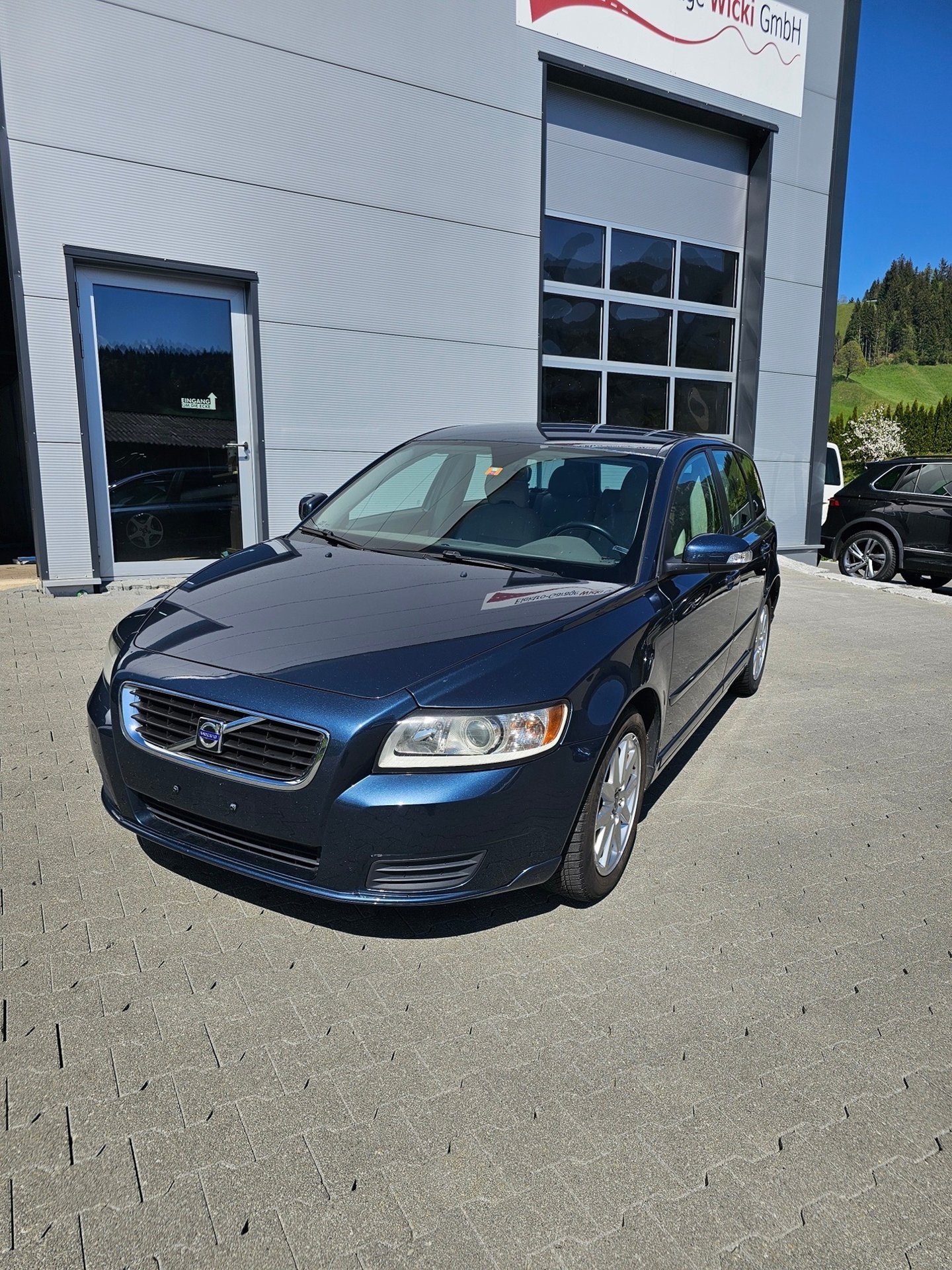 VOLVO V50 D5