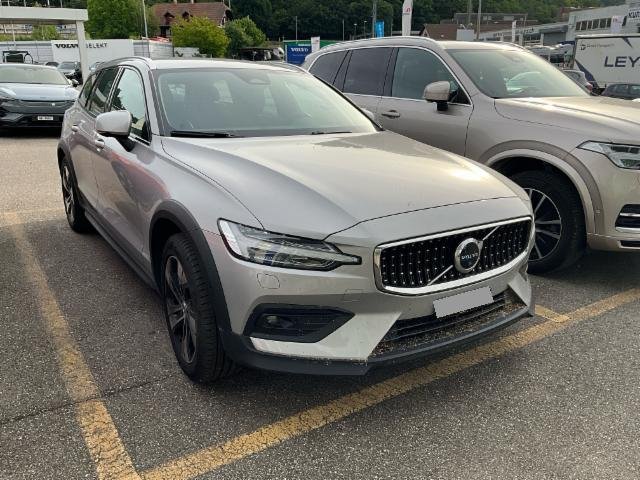 Volvo V60 Cross Country 2.0 B4 Plus AWD