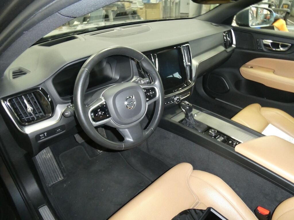 Volvo V60 Cross Country 2.0 D4 AWD