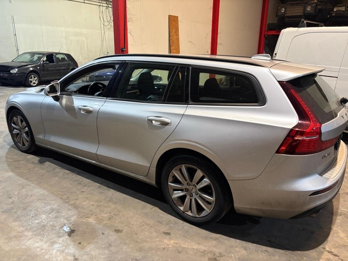 VOLVO V60 D4 Momentum, 190 HP