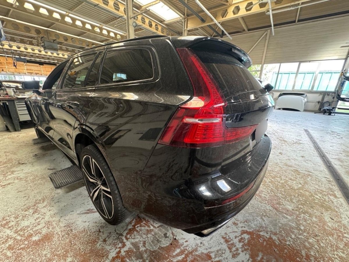 VOLVO V60 D4 R-Design, 190 HP