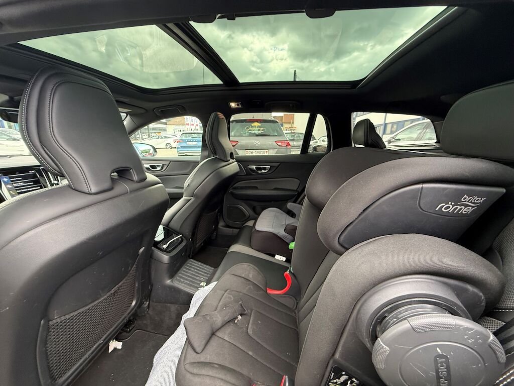 Volvo V60 T& TE PHEV R-Design eAWD