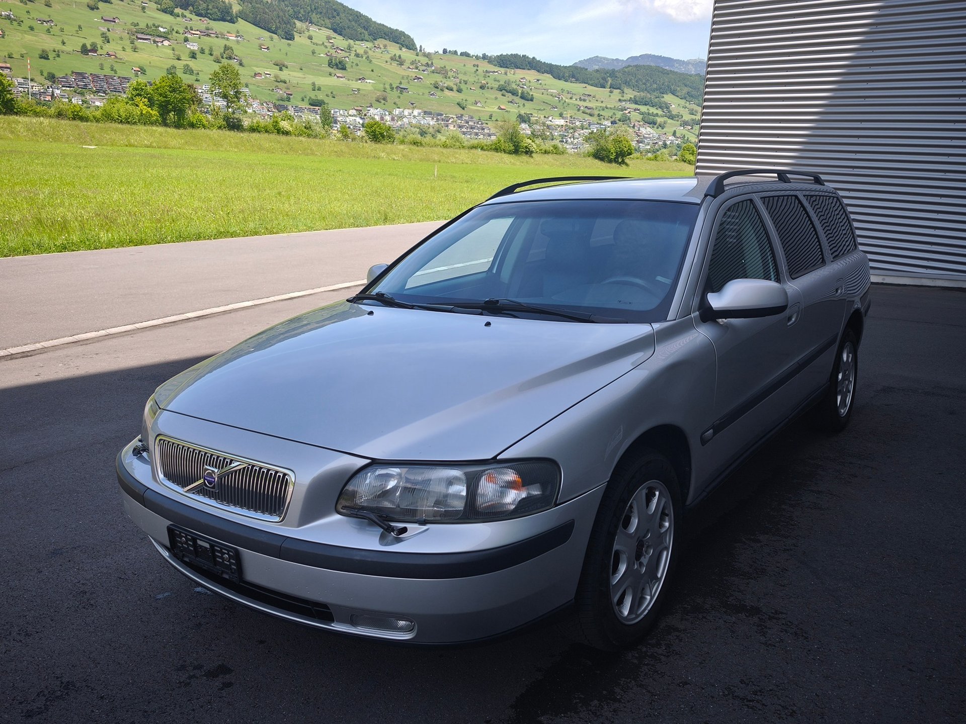 VOLVO V70 2.4 T AWD