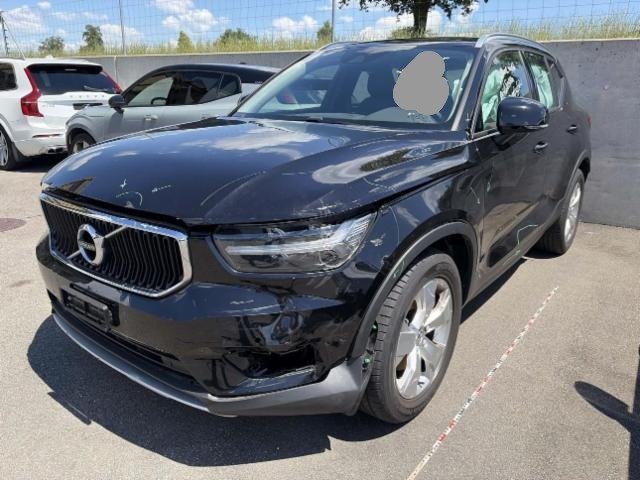 Volvo XC40 2.0 B4 MH Momentum AWD