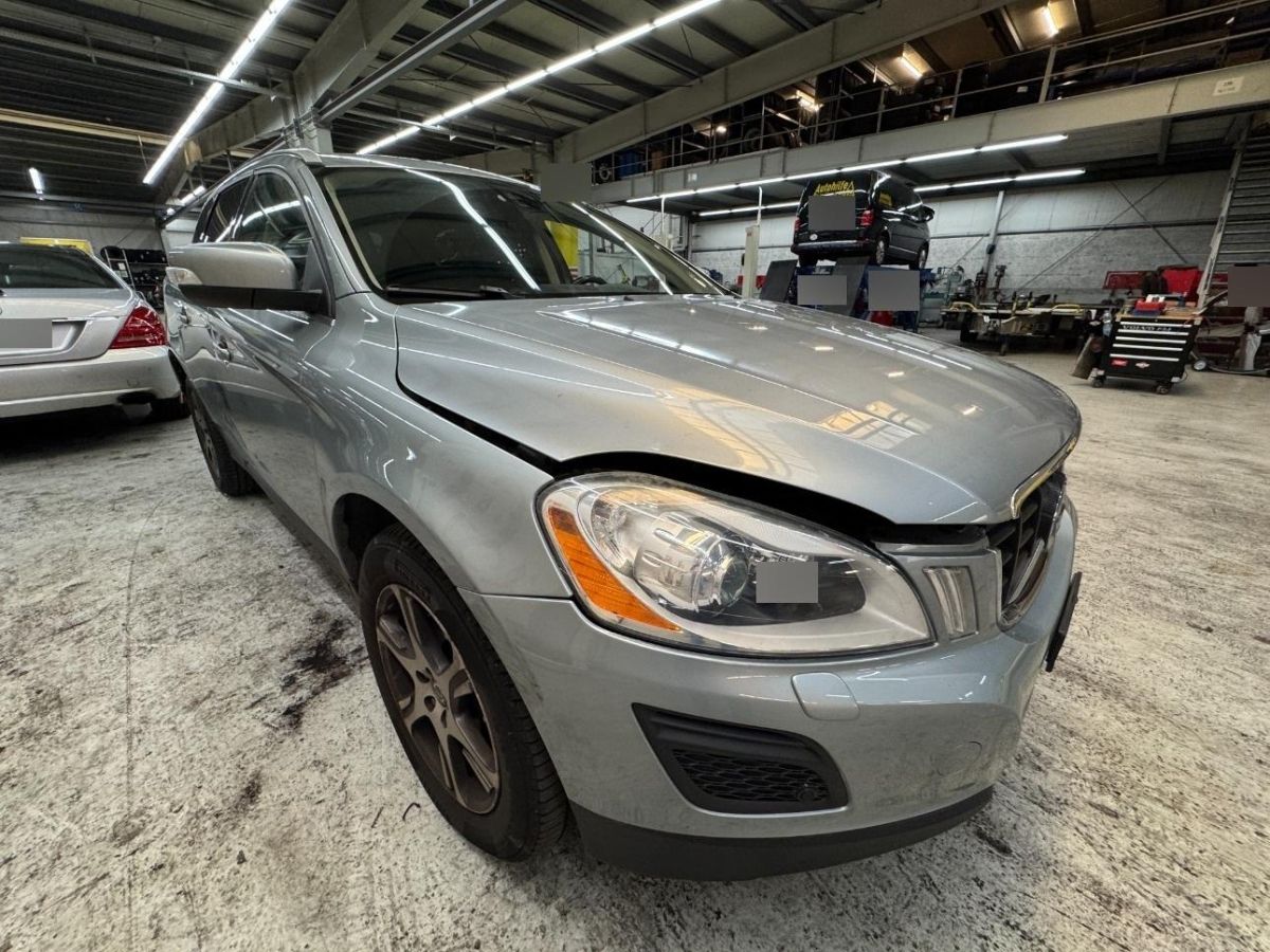 VOLVO XC60 D5 AWD Summum, 205 HP