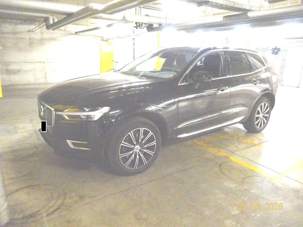 VOLVO XC60 T8 EAWD MOMENTUM