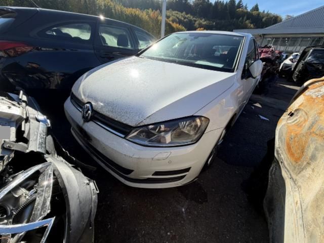 VW Golf 1.6 TDI Trendline GOLF VII DIESEL Modell 2012-