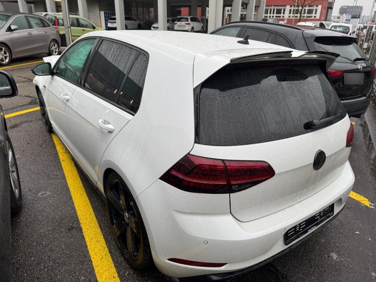 VW Golf 2.0 TSI R 4Motion, 310 HP
