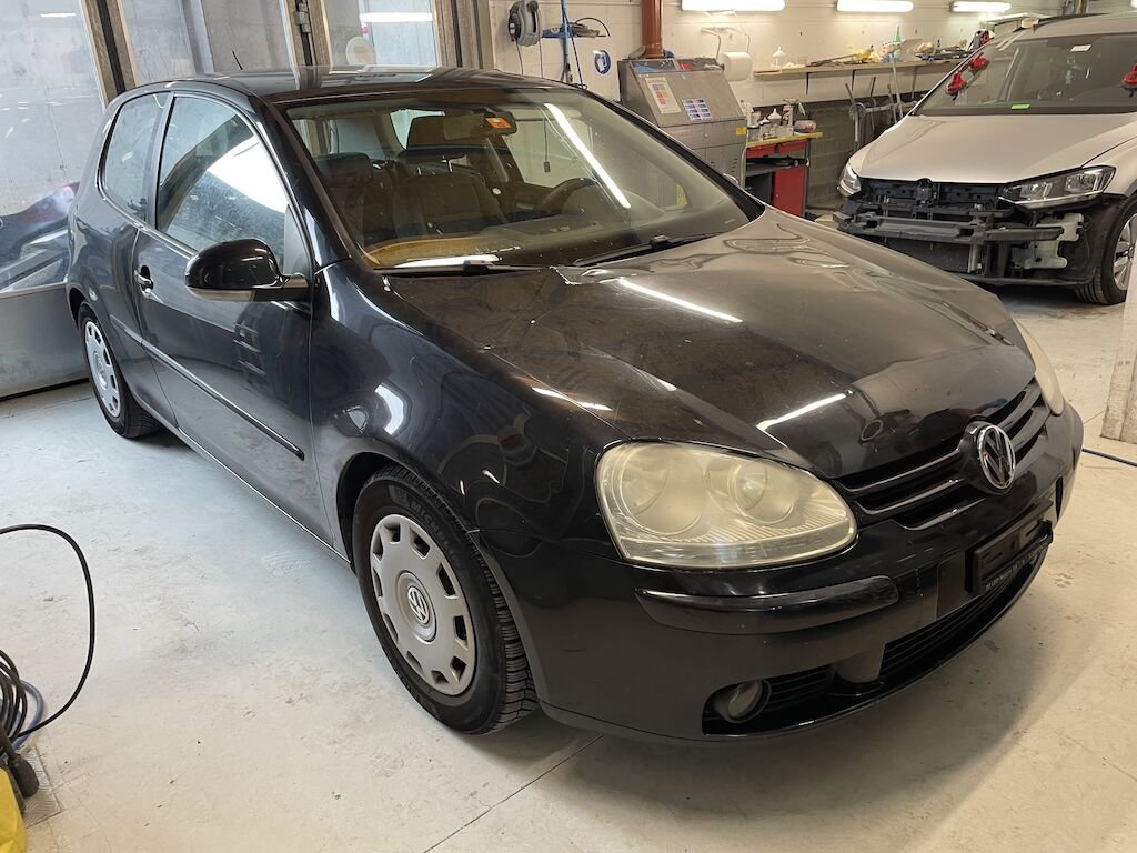VW Golf V 1.6 FSI Sportline