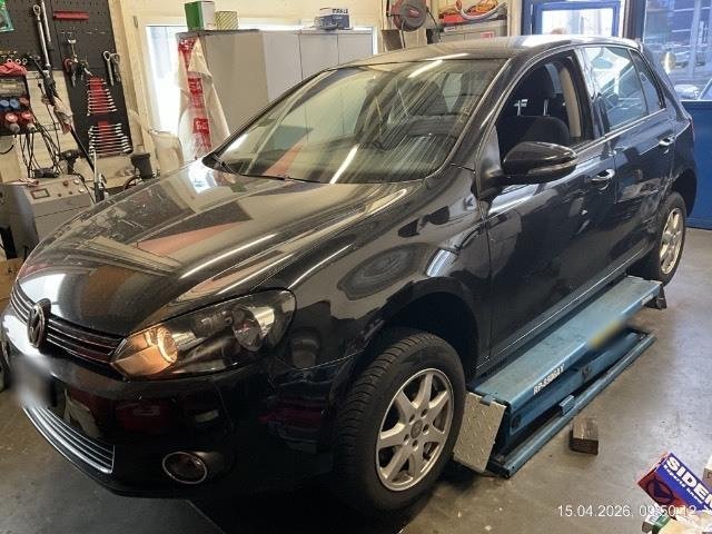 VW Golf VI 1.6 TDI, 105 HP