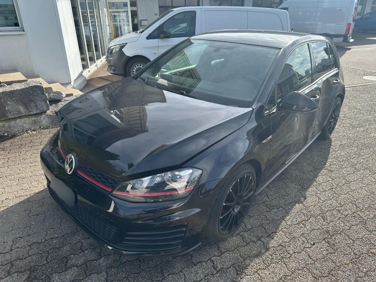 VW GOLF VII  Golf 2.0 TSI GTI, 220 HP