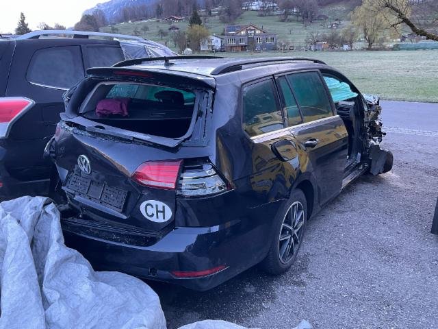 VW Golf VII Variant 1.5 TSI Highline DSG