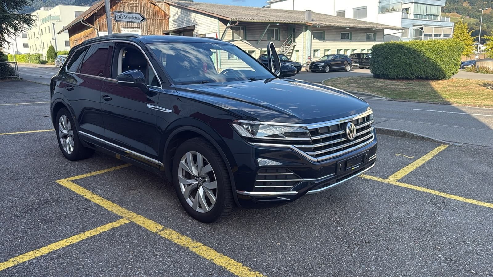 VW TOUAREG MFK 10.2025