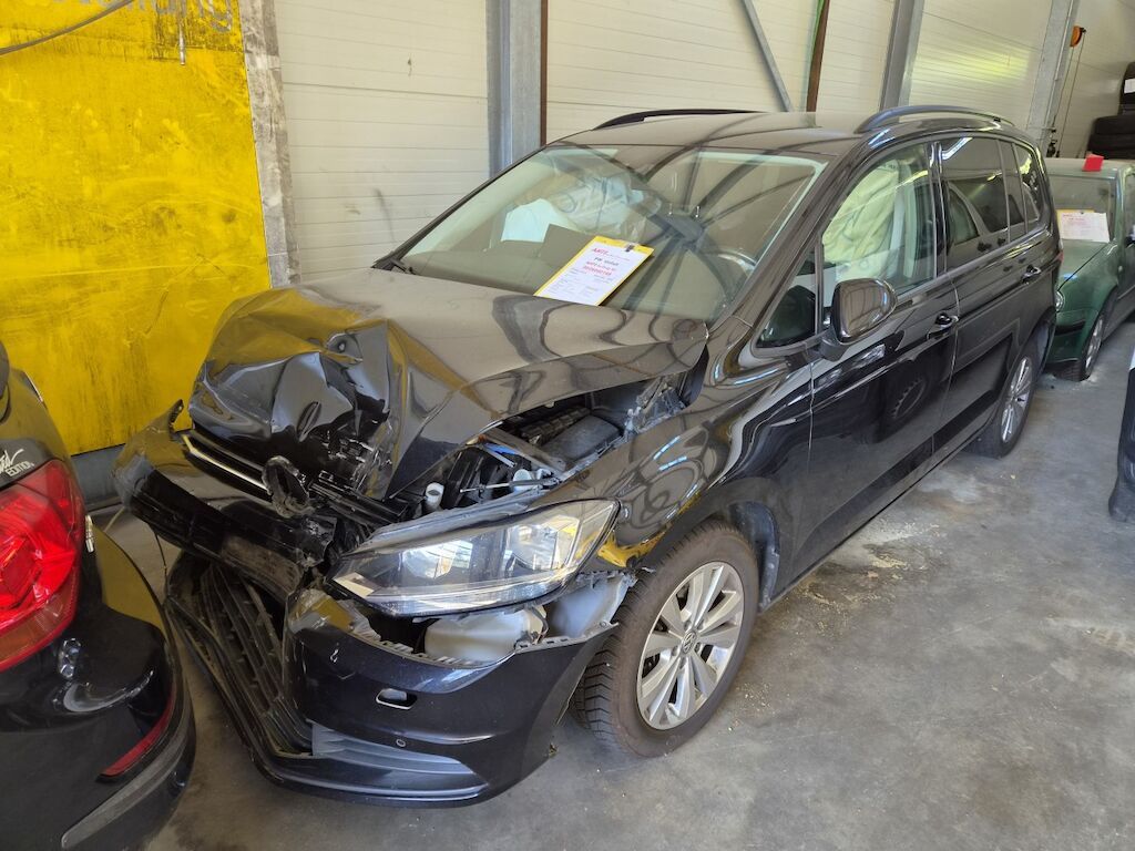 VW Touran 1.6 TDI SCR Trendline DSG