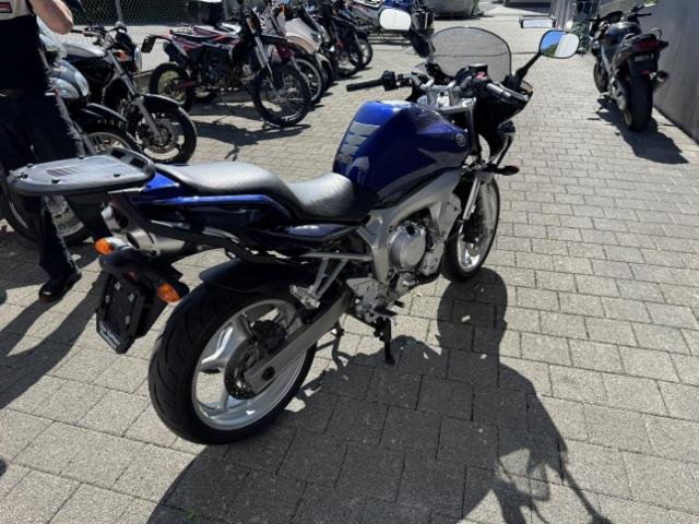 Yamaha FZ6 Fazer 001