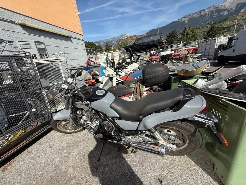 Yamaha FZX  750, 76 HP