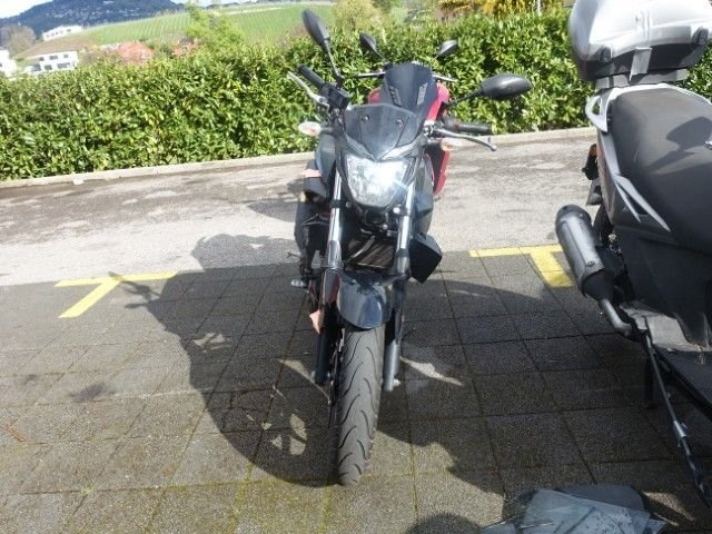 Yamaha MT 320 Moto