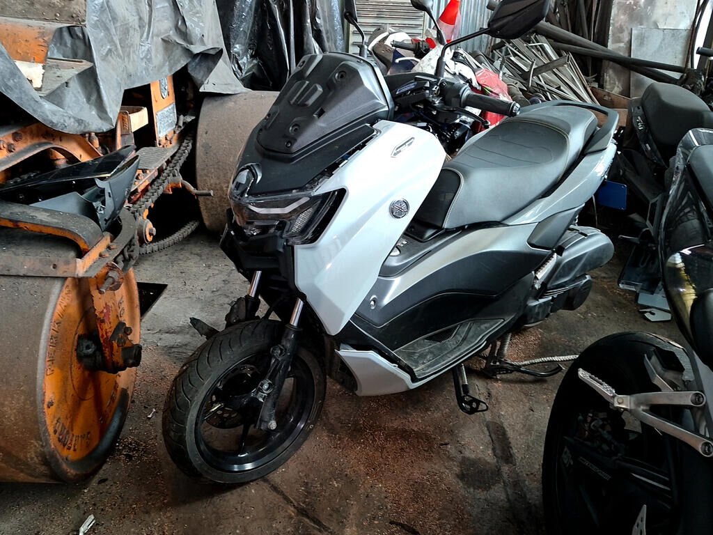YAMAHA N-Max GPD 125