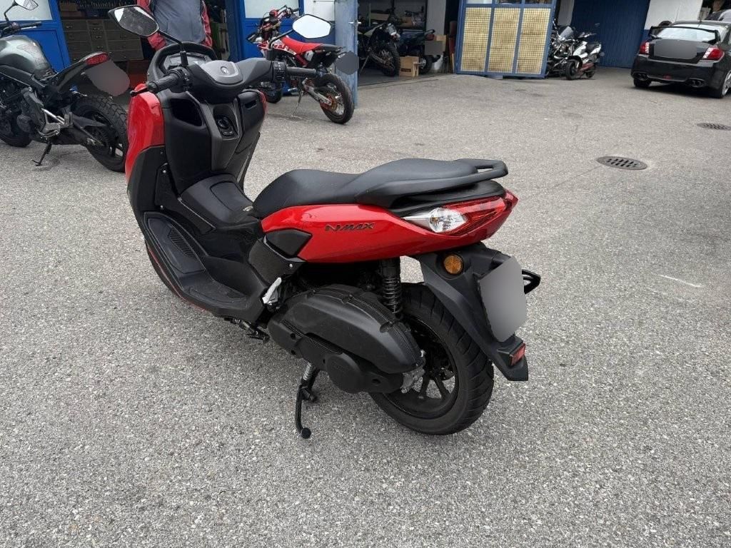 Yamaha NMax 125  0.1, 12 HP