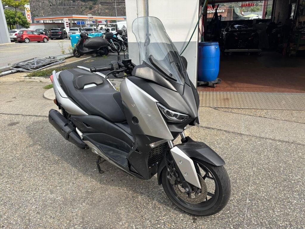Yamaha X-Max  300