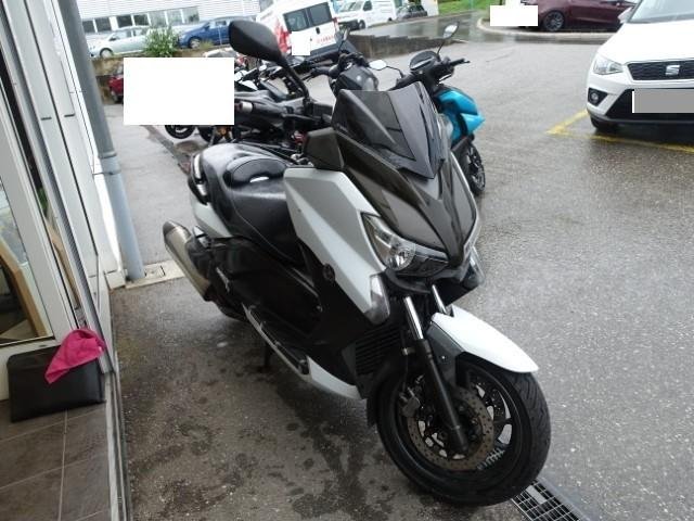 Yamaha X-MAX Scooter