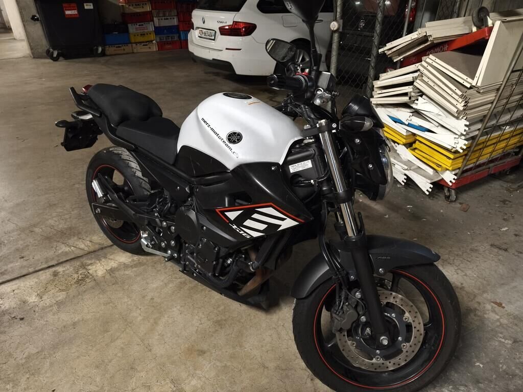 YAMAHA XJ6NA ABS
